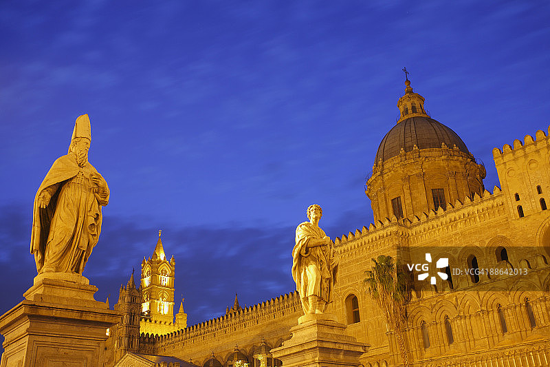 意大利巴勒莫大教堂图片素材