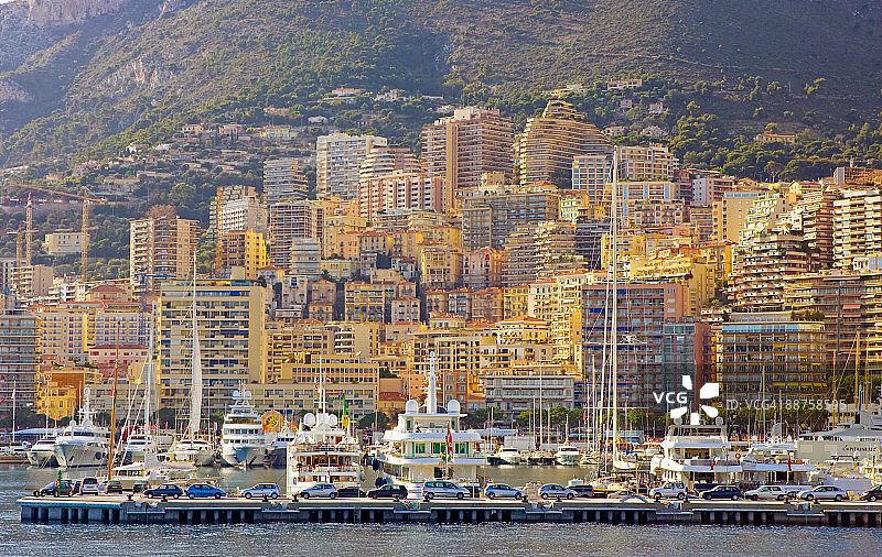 蒙特卡洛和摩纳哥的码头和城市景观图片素材