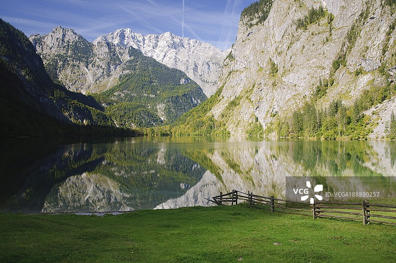 德国贝希特斯加登国家公园的奥伯湖和瓦茨曼山图片素材