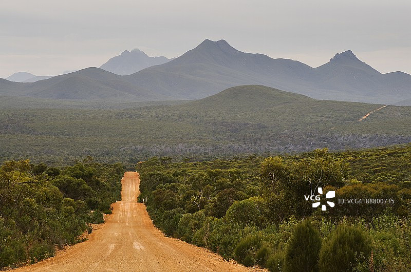 砾石路，斯特灵山脉国家公园，澳大利亚西部图片素材