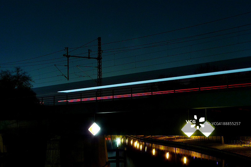 夜行列车图片素材