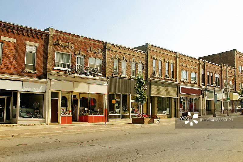 小镇上的店面建筑图片素材