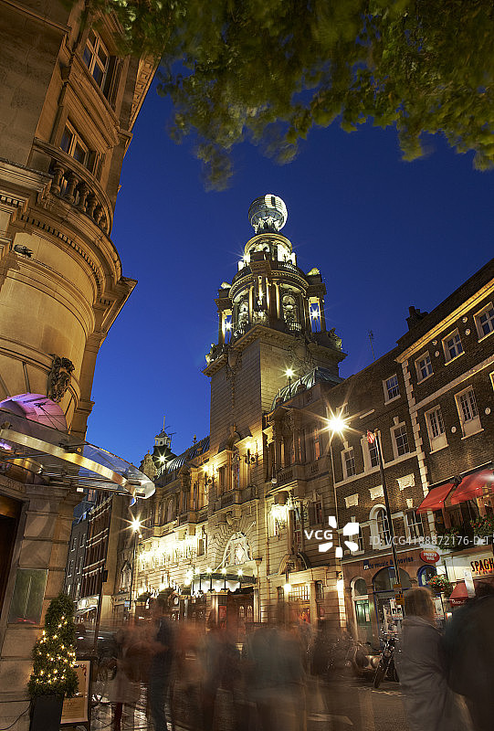 伦敦剧院区的游客图片素材