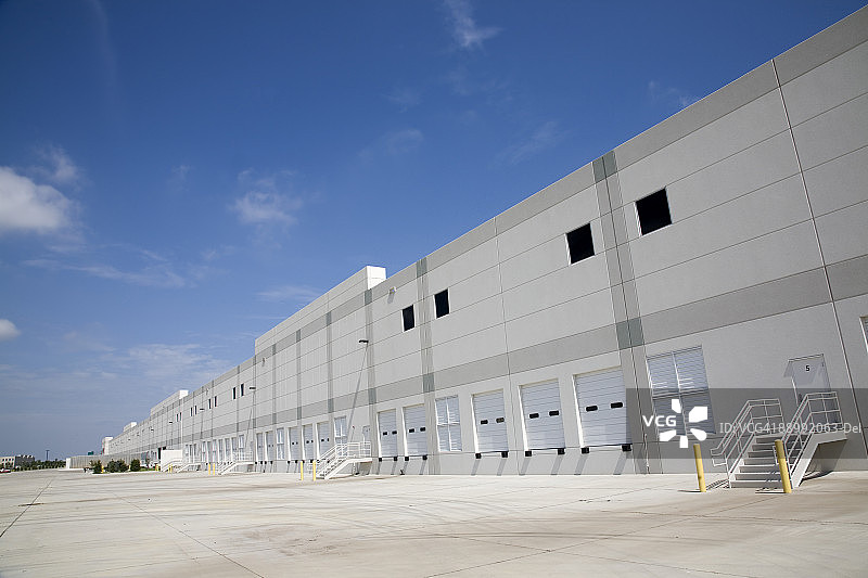 长卸货码头泊位图片素材