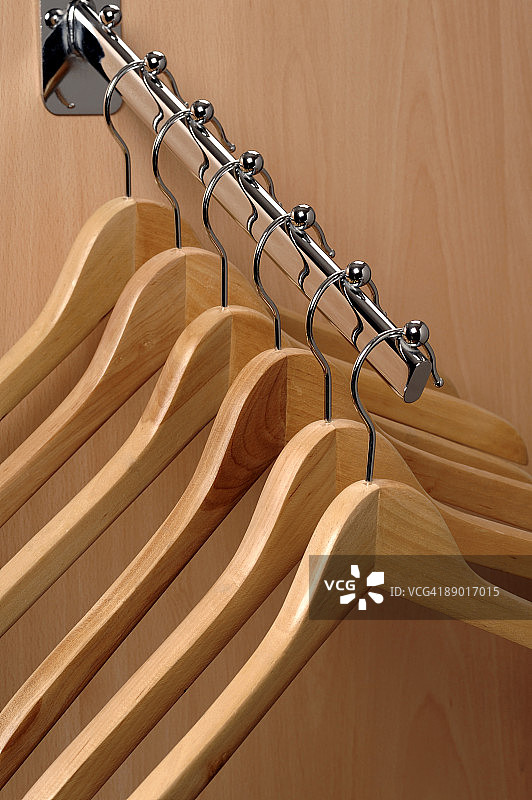 商店货架和衣架图片素材