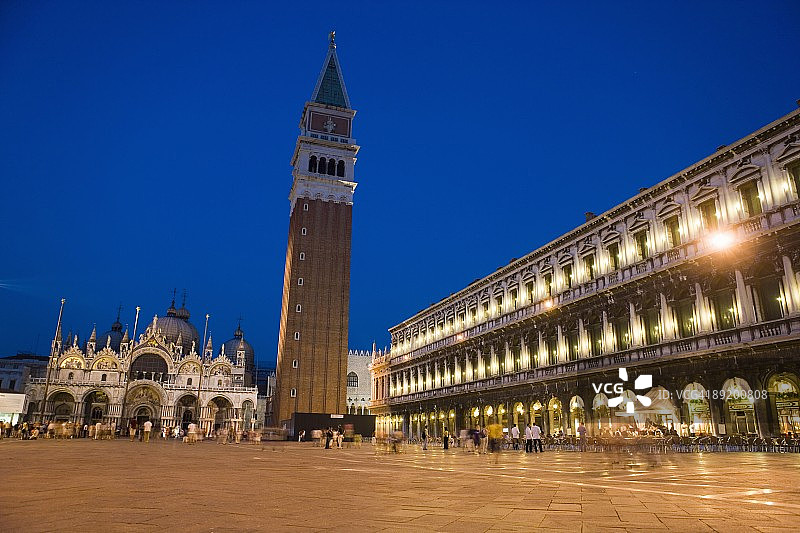 傍晚时分的圣马可大教堂和钟楼，圣马可广场，威尼斯，联合国教科文组织世界遗产，威尼托，意大利，欧洲图片素材