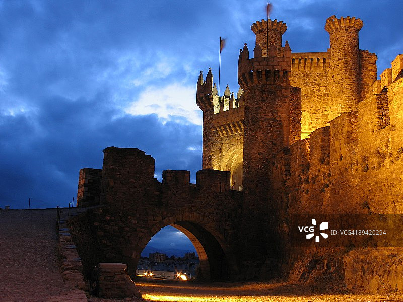 蓬费拉达圣殿骑士城堡朝圣图片素材