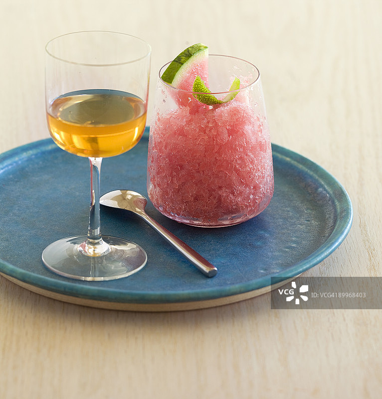白波特酒西瓜冰沙图片素材