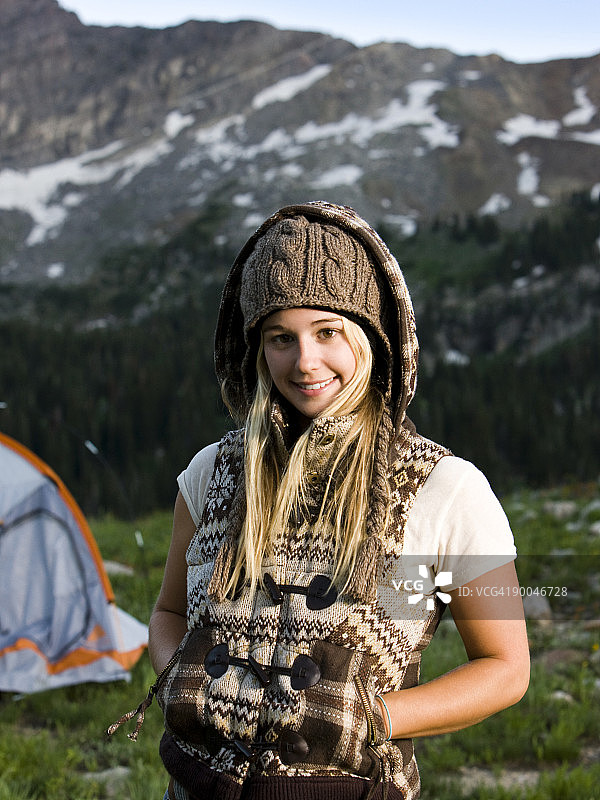 露营的女人图片素材