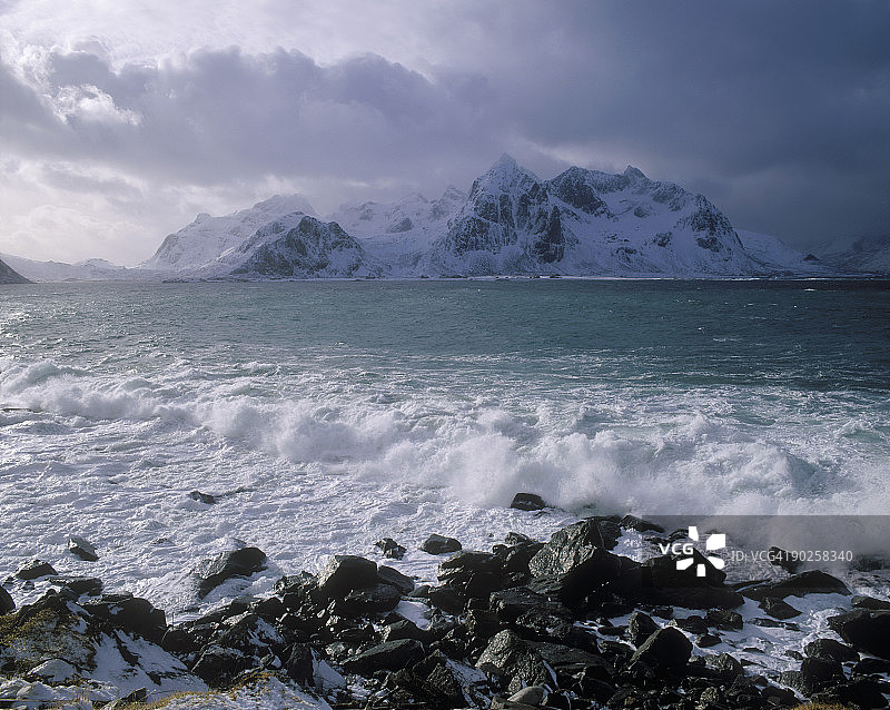挪威诺尔兰郡罗弗敦群岛的海景图片素材