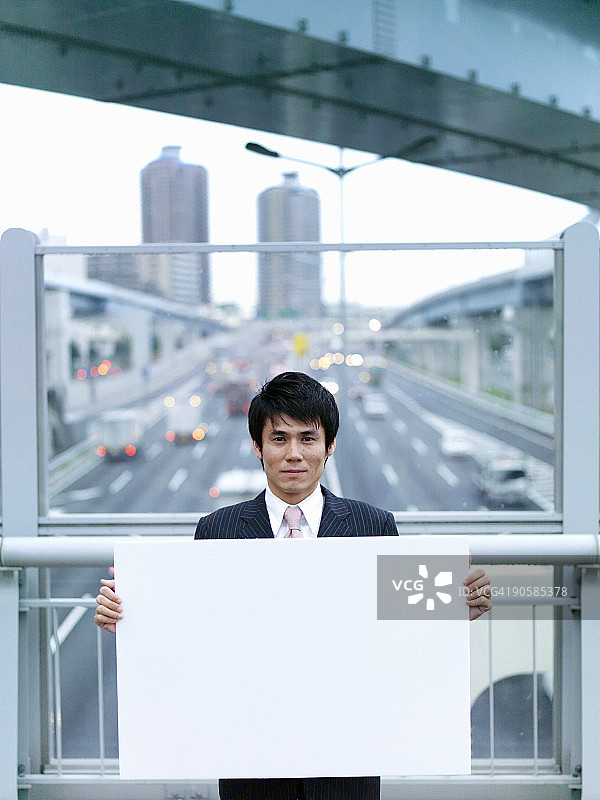 有白板的商务人士肖像图片素材
