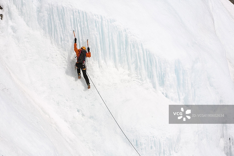 华盛顿山亨廷顿峡谷的冰壁攀登图片素材