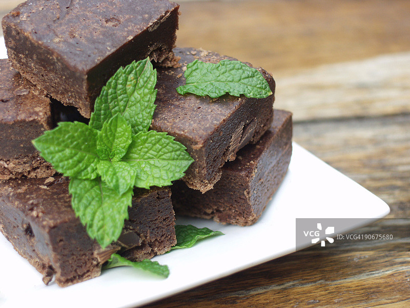 薄荷巧克力软糖切片图片素材