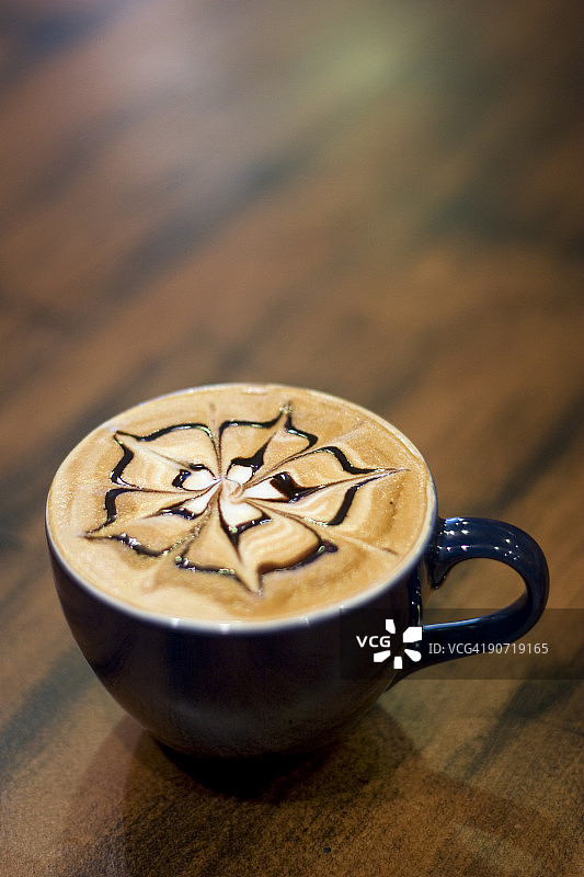 搭配奶糖的拿铁图片素材