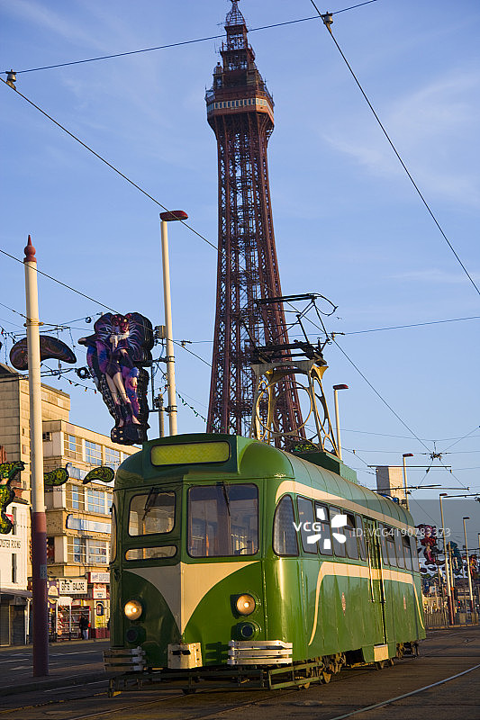 英国黑pool塔和有轨电车图片素材