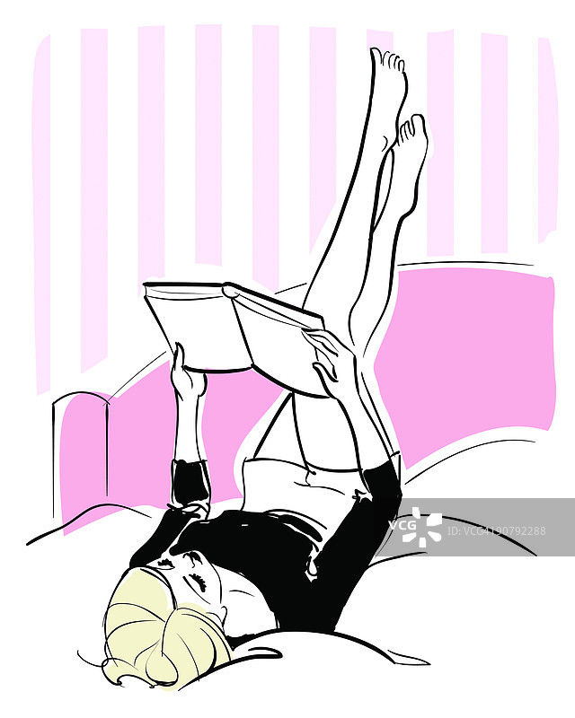 女人躺在床上看书图片素材