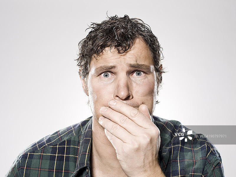 即将呕吐的流浪汉图片素材