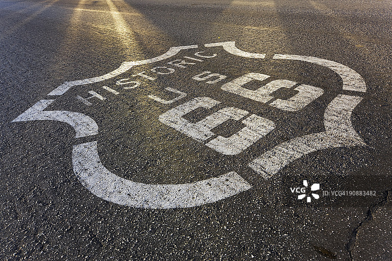 道路上的66号公路模版标志图片素材