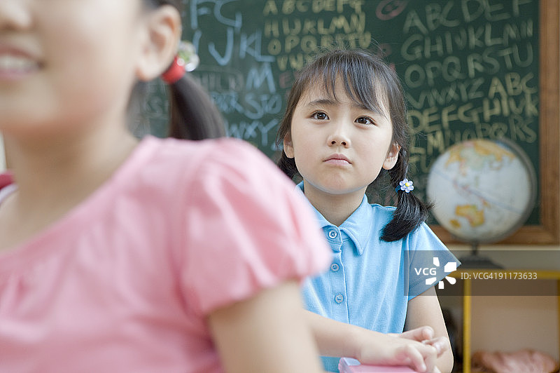 学生在教室里图片素材