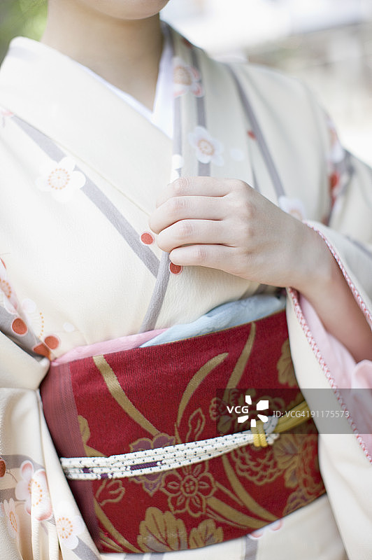 穿和服的女人，中段图片素材