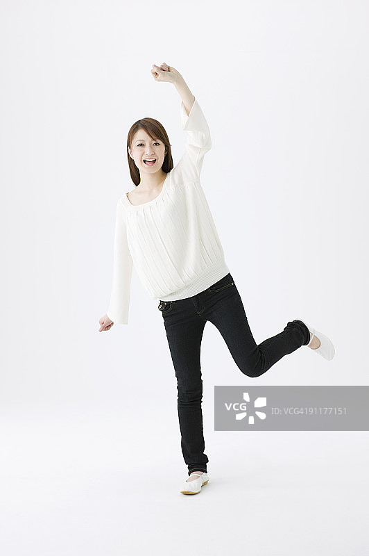 女人举起拳头图片素材