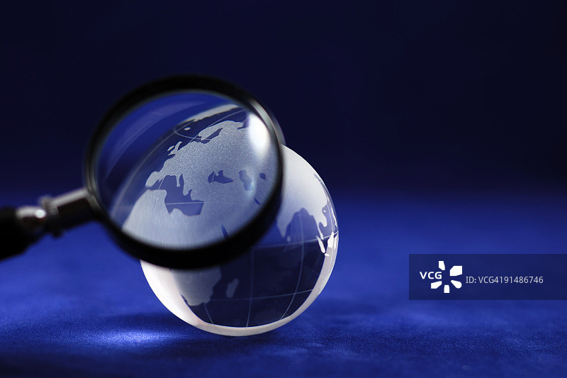 蓝色玻璃世界图片素材