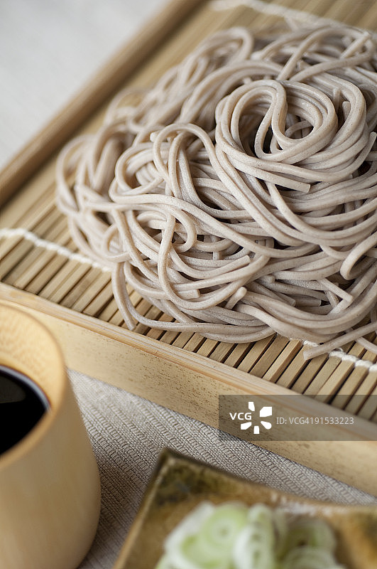 韭菜荞麦面图片素材