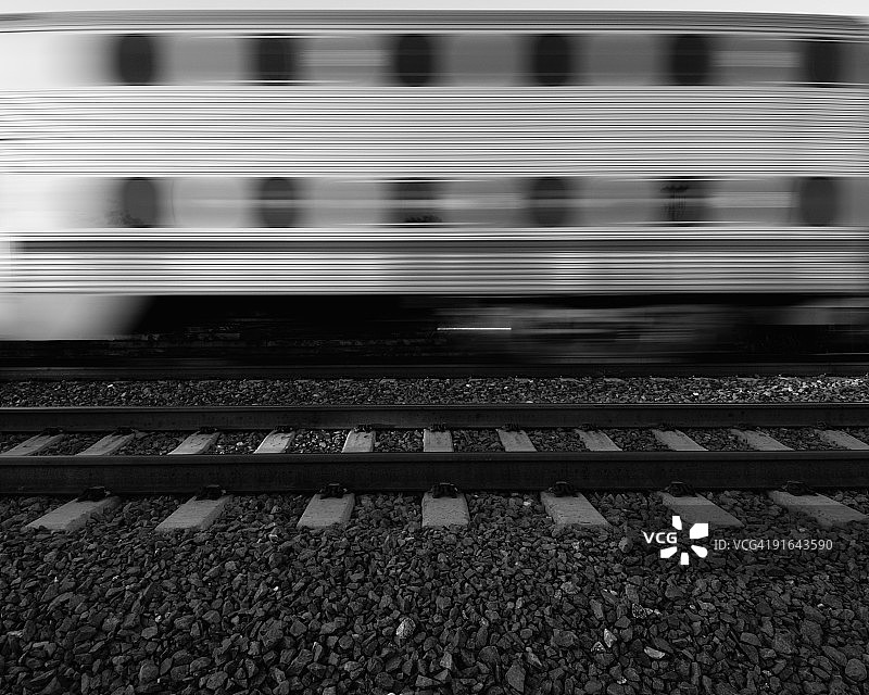 行驶的火车图片素材