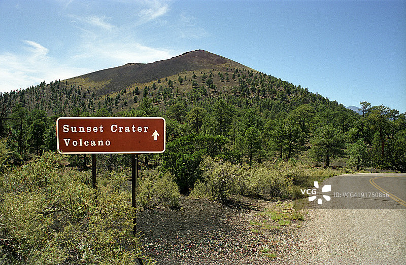 日落火山口图片素材