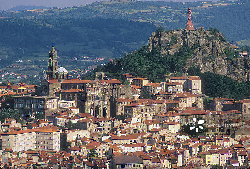 法国上卢瓦尔省勒皮昂韦莱高角度景观图片素材