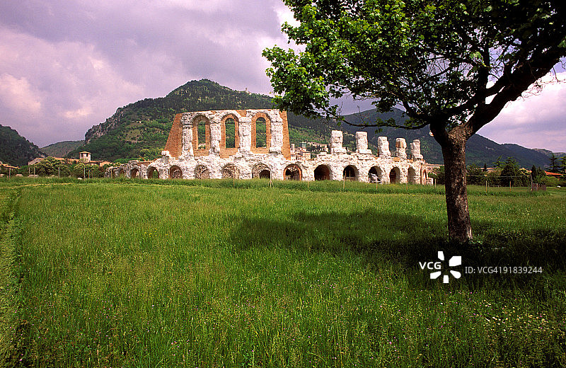 意大利古比奥罗马圆形剧场遗址图片素材