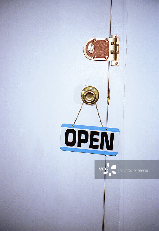 带有开放标志的门图片素材