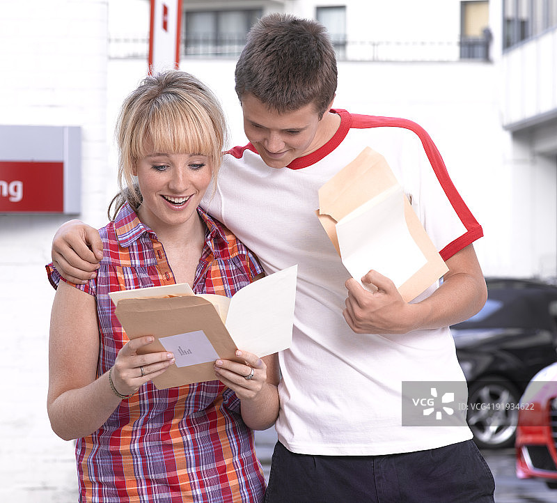 学生情侣图片素材