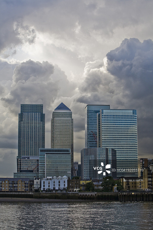 金融风暴图片素材