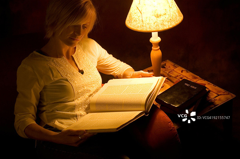 图书阅读器2图片素材