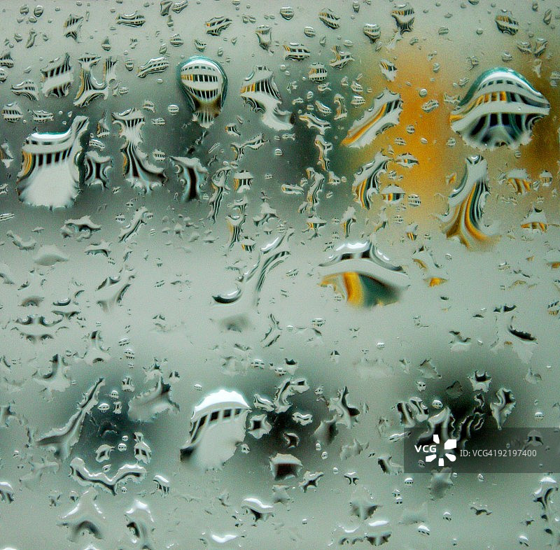 迷幻雨景图片素材