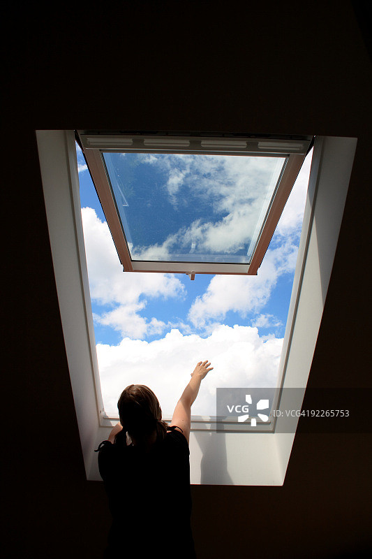 触及天空图片素材