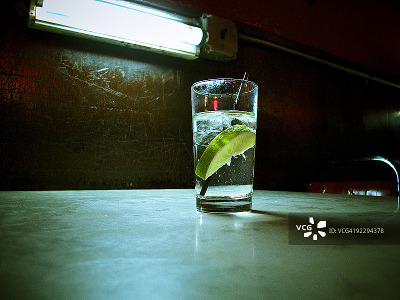 青柠汤力伏特加图片素材