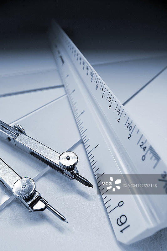 比例尺、三角板和圆规图片素材