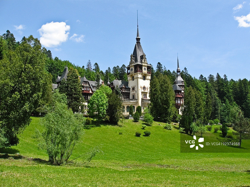 森林中的城堡图片素材