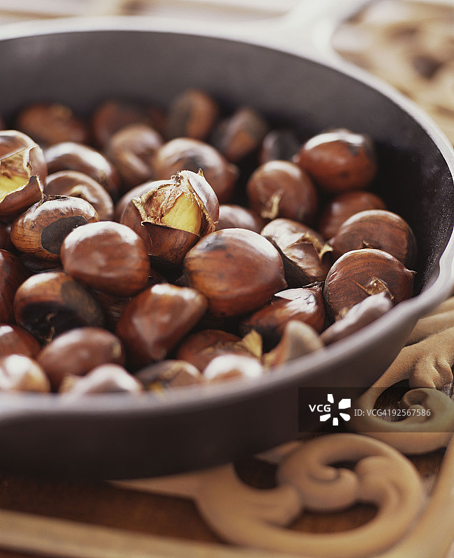 烤栗子图片素材