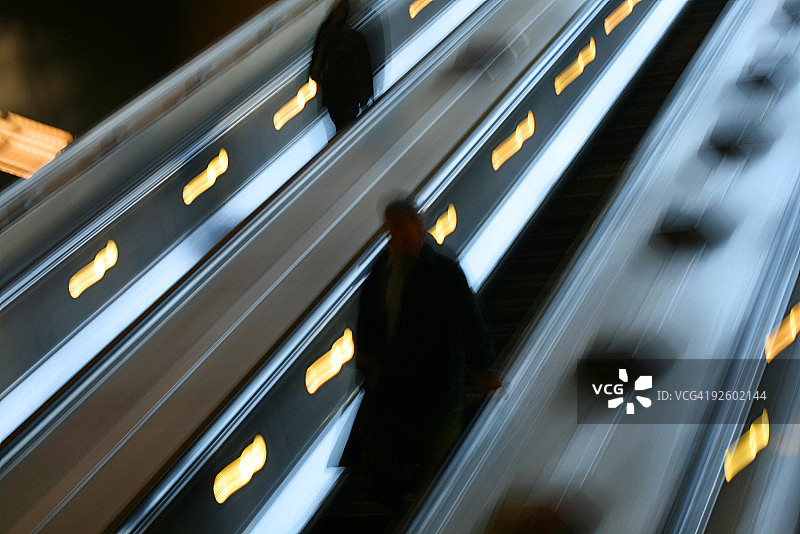 向下滑动图片素材