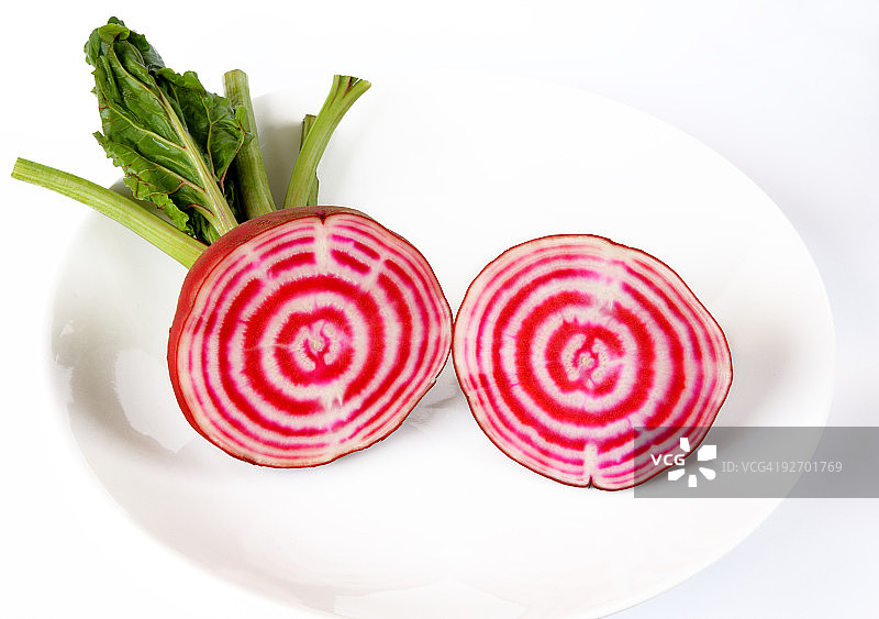 切开的基奥贾甜菜根图片素材