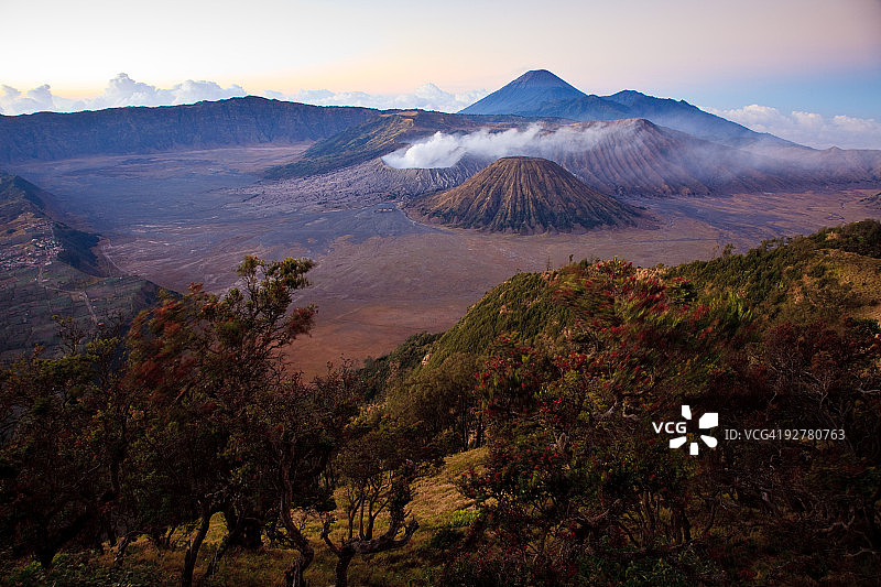 布罗莫火山图片素材