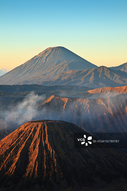 布罗莫火山图片素材