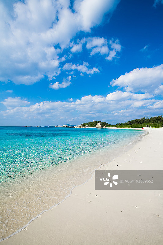 日本热带岛屿的荒凉海滩图片素材