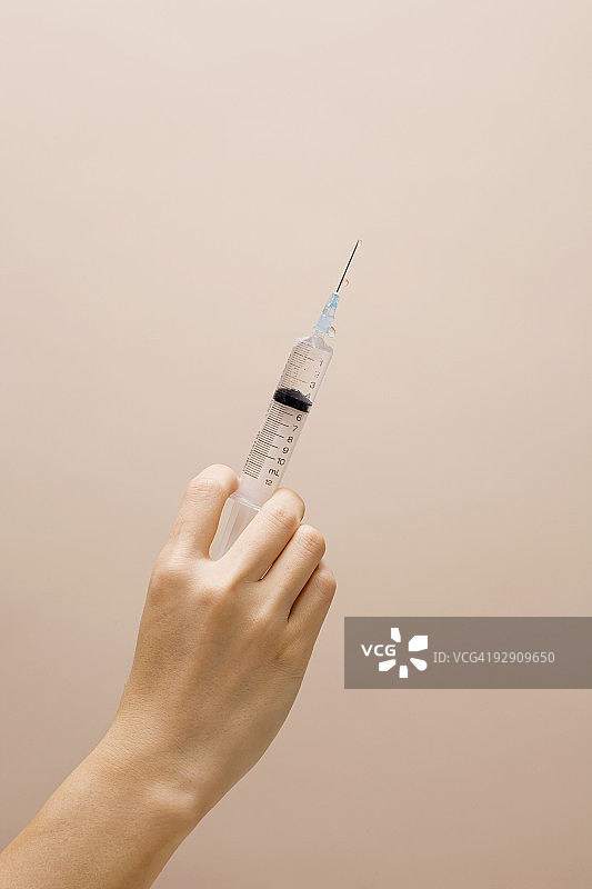 手持注射器图片素材