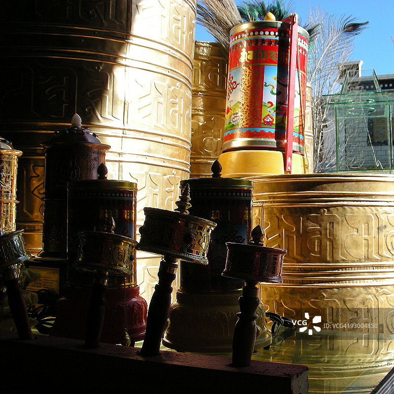 大小转经筒图片素材