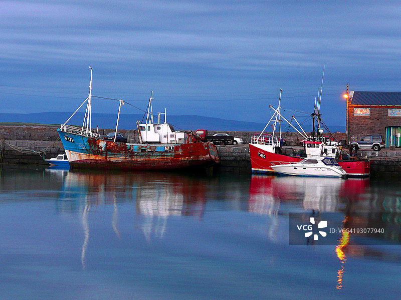 Inishmore港口日落图片素材