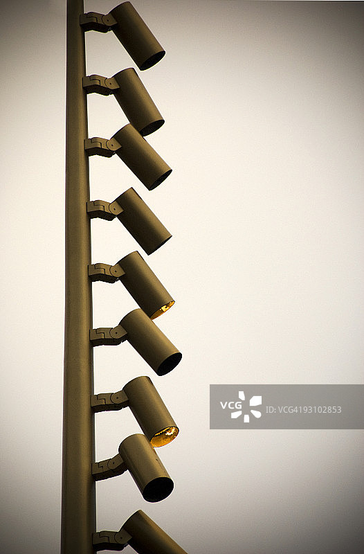 竖向灯杆照明图片素材